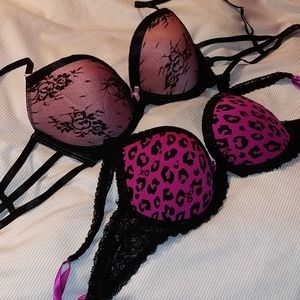 3 for $25 ❤️ 2 Bra Bundle